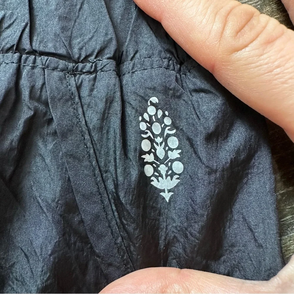 Free People Movement The Way Home High Waisted Lined Athletic Shorts in Black M - Picture 6 of 11